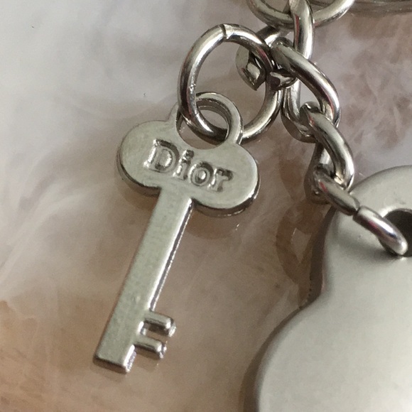 🖤Heart & Key keychain - Picture 2 of 8